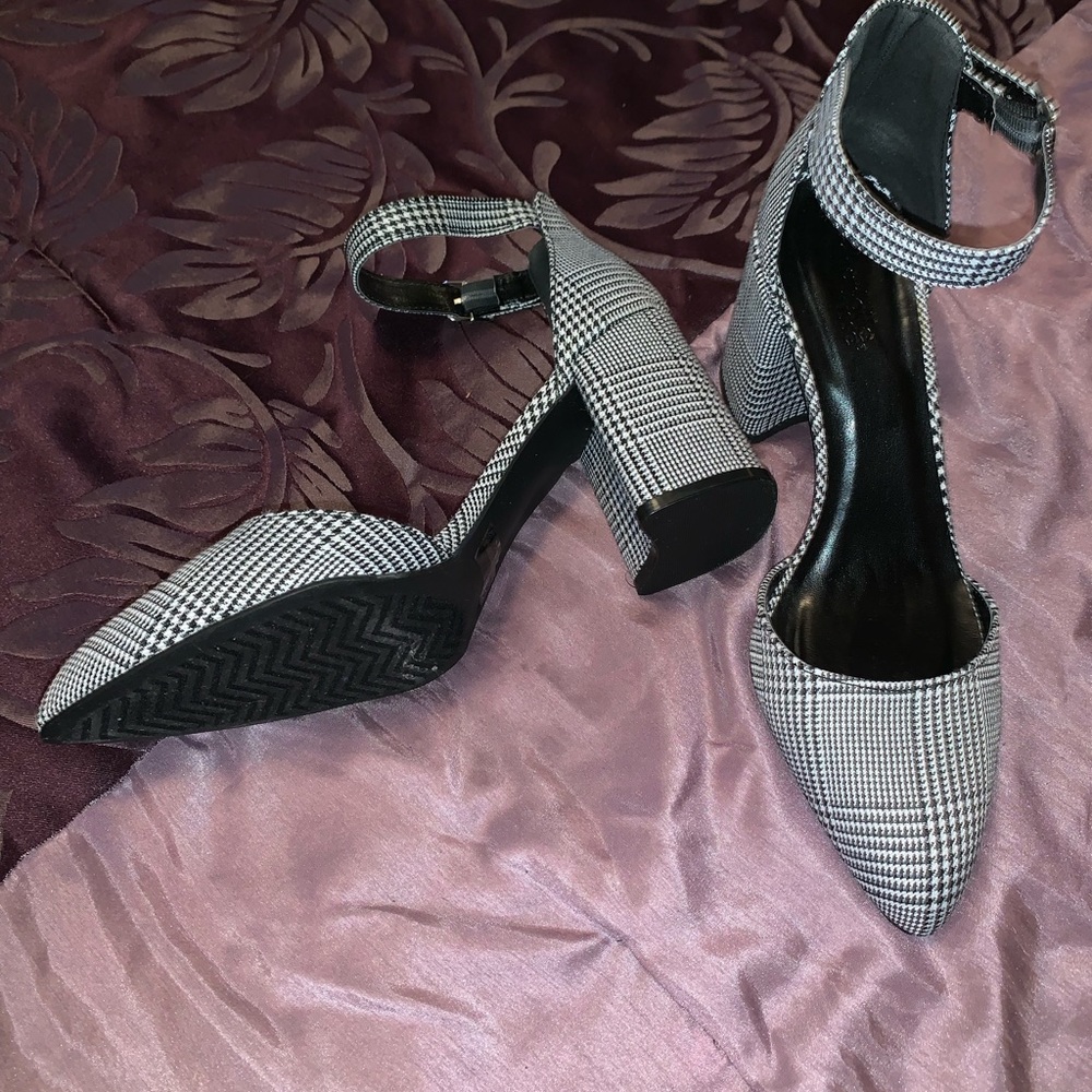 Squared platt heels